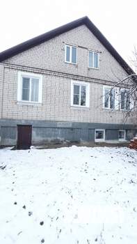 Дом 198м², 2-этажный, участок 10 сот.