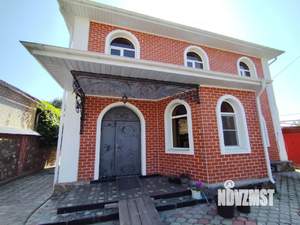 Дом 360м², 2-этажный, участок 10 сот.