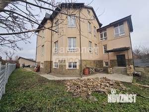 Дом 820м², 3-этажный, участок 13 сот.