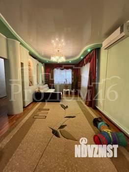 Дом 327м², 3-этажный, участок 10 сот.