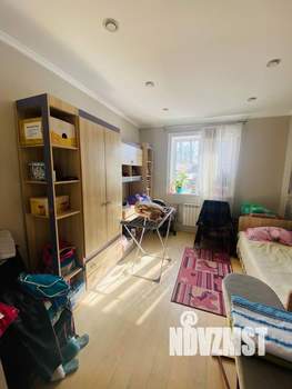 Дом 357м², 3-этажный, участок 10 сот.