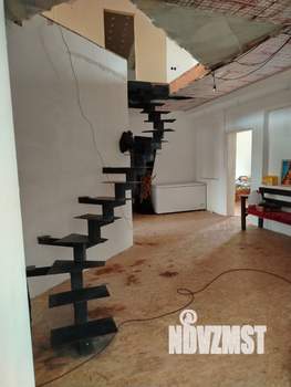 Дом 295м², 2-этажный, участок 10 сот.