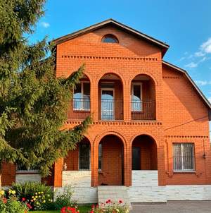 Дом 300м², 2-этажный, участок 10 сот.