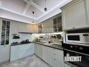 Коттедж 300м², 2-этажный, участок 10 сот.