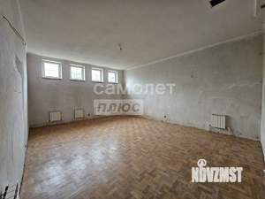 Дом 820м², 3-этажный, участок 13 сот.