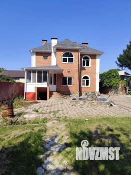 Дом 360м², 2-этажный, участок 10 сот.