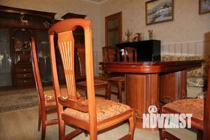 Дом 300м&sup2;, 3-этажный, посуточно, 