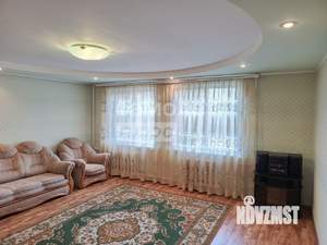 Дом 210м², 2-этажный, на длительный срок, 