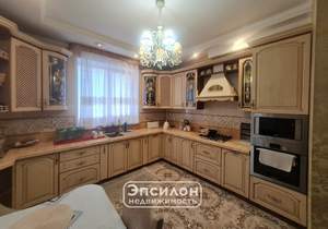 Дом 254м², 2-этажный, участок 10 сот.  