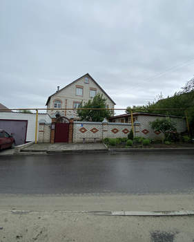 Дом 183м², 2-этажный, участок 9 сот.  