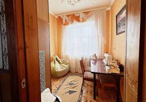 Дом 278м&sup2;, 3-этажный, участок 15 сот.  