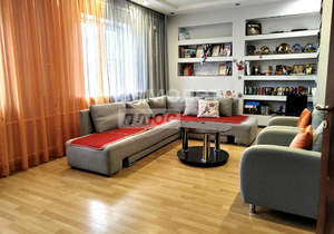 Дом 287м&sup2;, 2-этажный, участок 7 сот.  