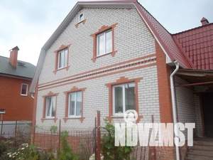 Дом 243м², 2-этажный, участок 10 сот.  