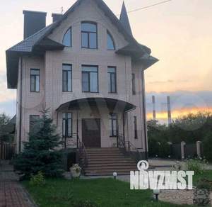 Коттедж 330м&sup2;, 3-этажный, участок 45 сот.  