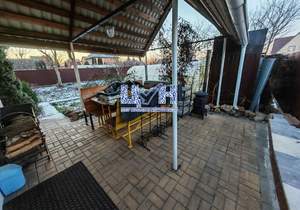 Дом 170м&sup2;, 2-этажный, участок 100 сот.  