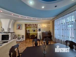 Дом 360м&sup2;, 3-этажный, участок 20 сот.  