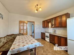 Дом 228м², 3-этажный, участок 5 сот.  