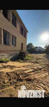 Коттедж 500м&sup2;, 3-этажный, участок 11 сот.  