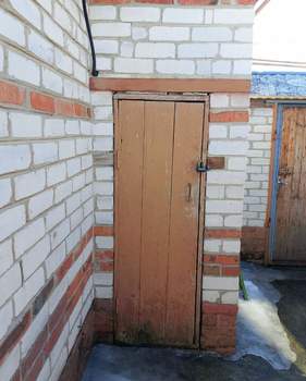 Дом 64м&sup2;, 2-этажный, участок 64 сот.  