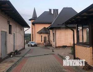 Коттедж 330м&sup2;, 3-этажный, участок 45 сот.  