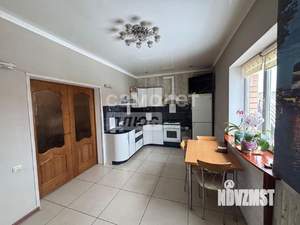 Дом 310м², 3-этажный, участок 10 сот.  