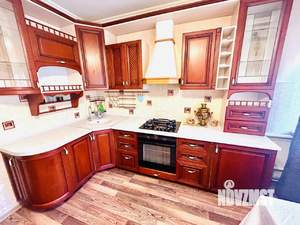 Дом 247м&sup2;, 2-этажный, участок 10 сот.  