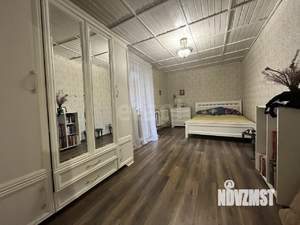 Дом 100м&sup2;, 2-этажный, участок 5 сот.  