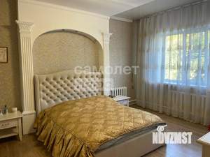 Дом 236м², 2-этажный, участок 10 сот.  