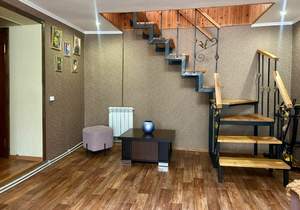 Дом 130м&sup2;, 2-этажный, участок 7 сот.  