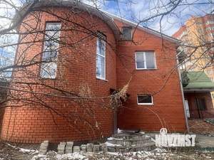 Дом 441м², 2-этажный, участок 10 сот.  