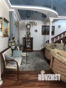 Коттедж 500м&sup2;, 4-этажный, участок 10 сот.  