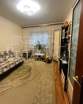 Дом 327м&sup2;, 3-этажный, участок 10 сот.  