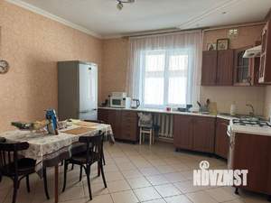 Дом 272м², 2-этажный, участок 10 сот.  