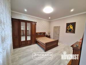 Дом 224м², 2-этажный, участок 10 сот.  
