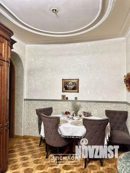 Дом 787м&sup2;, 3-этажный, участок 21 сот.  