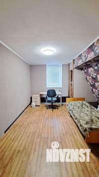 Дом 220м², 3-этажный, участок 8 сот.  