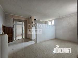 Дом 820м&sup2;, 3-этажный, участок 13 сот.  