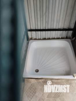 Дом 35м&sup2;, 2-этажный, участок 6 сот.  