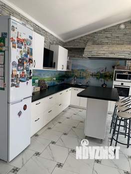 Дом 240м², 2-этажный, участок 9 сот.  