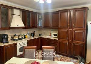 Дом 237м&sup2;, 2-этажный, участок 10 сот.  