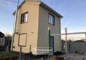 Дом 42м&sup2;, 2-этажный, участок 6 сот.  