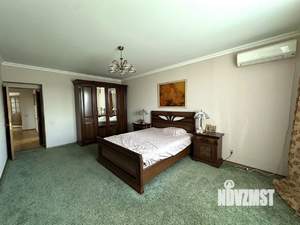 Дом 285м², 2-этажный, участок 14 сот.  