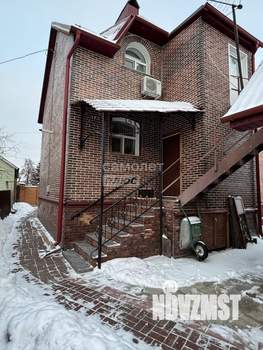Дом 177м&sup2;, 3-этажный, участок 7 сот.  