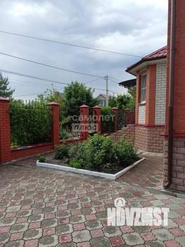 Коттедж 327м², 2-этажный, участок 10 сот.  