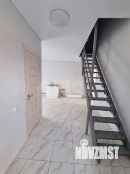 Таунхаус 100м&sup2;, 2-этажный, участок 5 сот.  