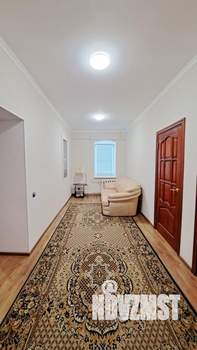 Дом 220м², 3-этажный, участок 8 сот.  