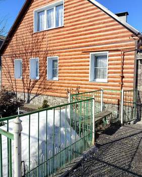 Дом 64м&sup2;, 2-этажный, участок 64 сот.  