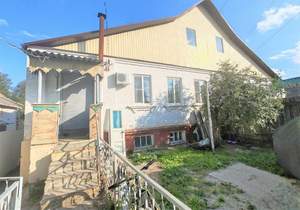 Дом 221м², 2-этажный, участок 15 сот.  