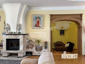 Дом 360м&sup2;, 3-этажный, участок 20 сот.  