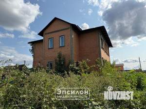 Дом 211м², 2-этажный, участок 9 сот.  